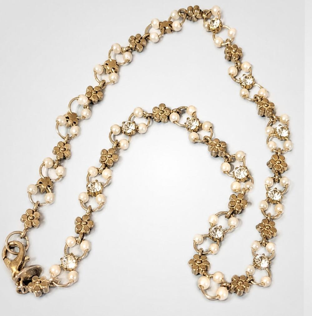 Rhinestone Faux Pearl Short Flower‎ Necklace Choker Necklace Silver-tone wh03-41